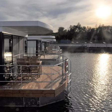 Сasa de vacaciones Hausboote Marina