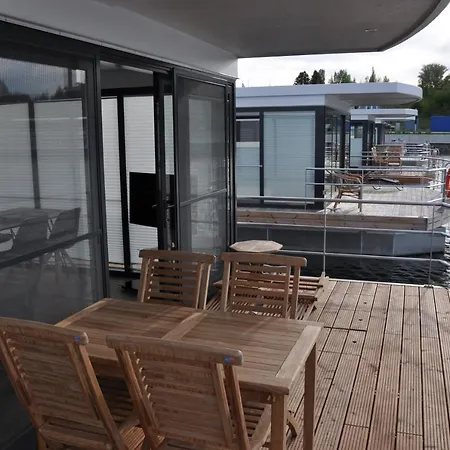 Holiday home Hausboote Marina