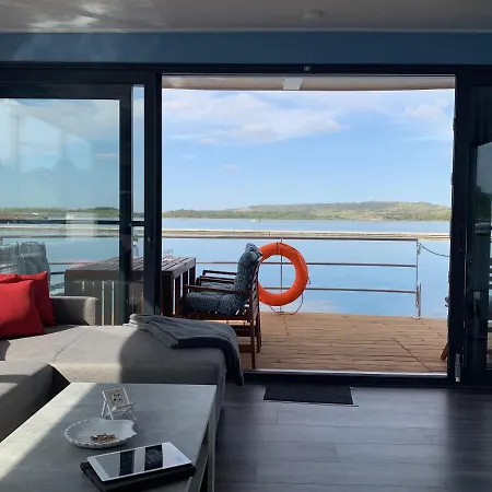 Hausboote Marina *