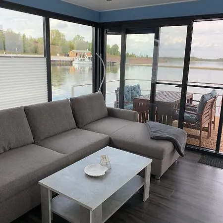 Hausboote Marina Holiday home *