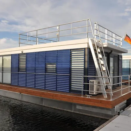 Сasa de vacaciones Hausboote Marina *