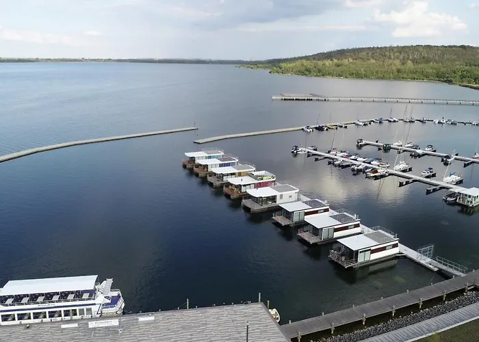 Hausboote Marina Nyaraló Braunsbedra