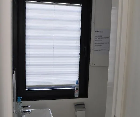 Nyaraló Hausboote Marina *